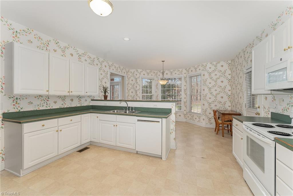 916 Troublesome Creek Drive