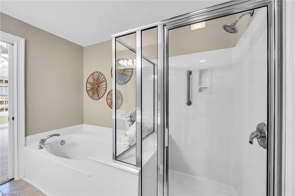 5002 Eagle Perch Way