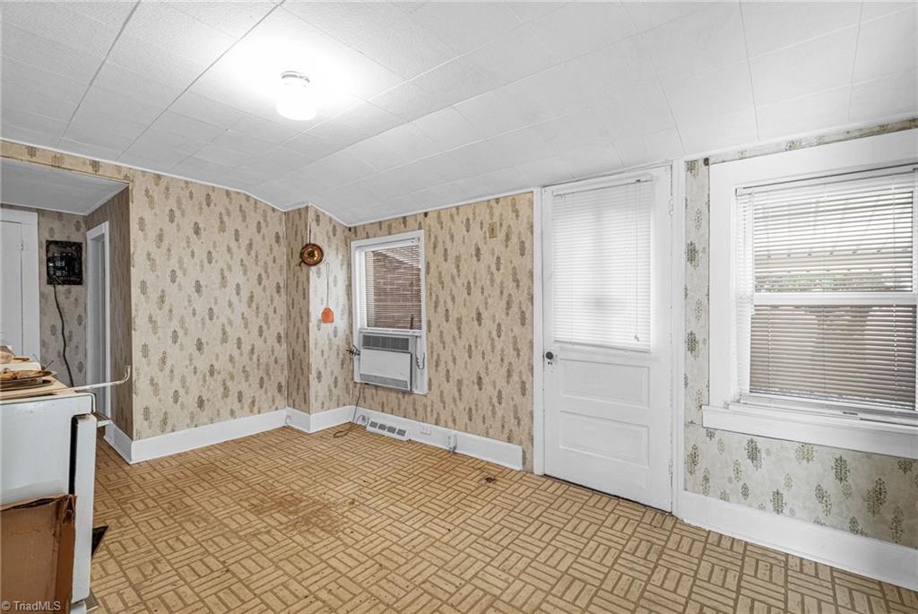 713 Montgomery Street