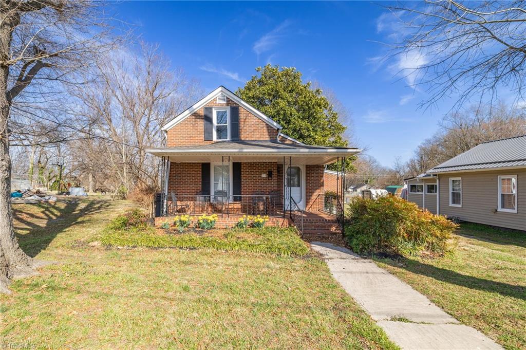 713 Montgomery Street