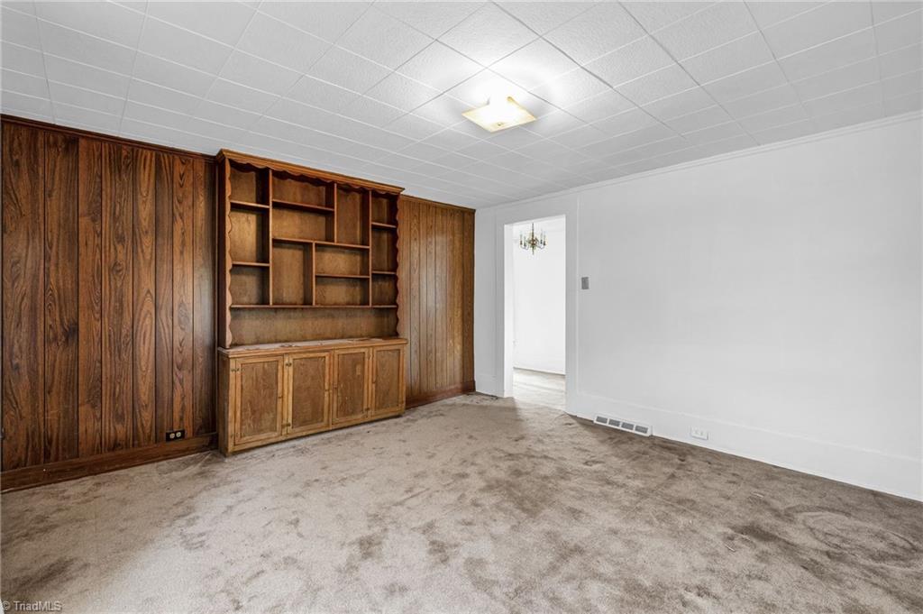 713 Montgomery Street