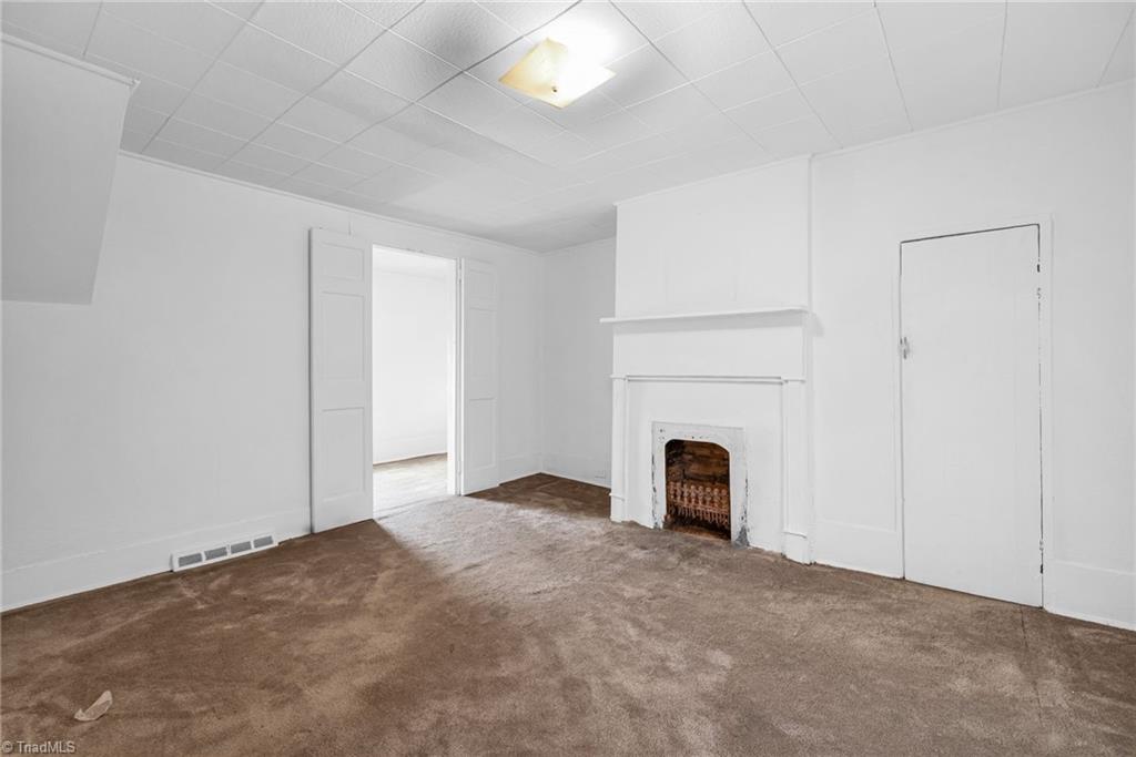 713 Montgomery Street