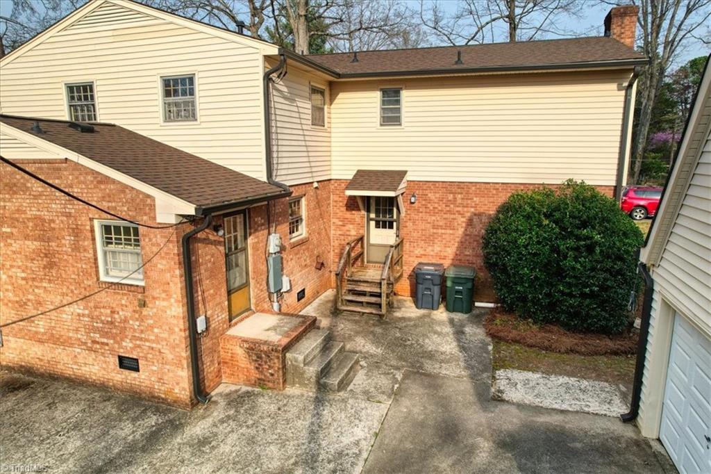 4713 Kingswood Drive