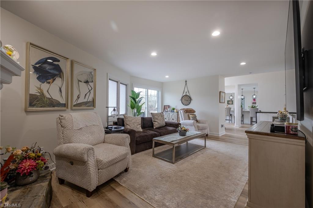 6004 Deer Park Circle