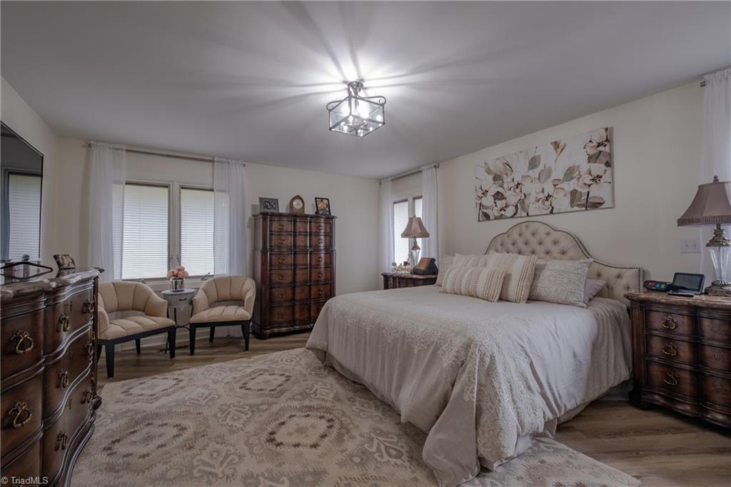 6004 Deer Park Circle