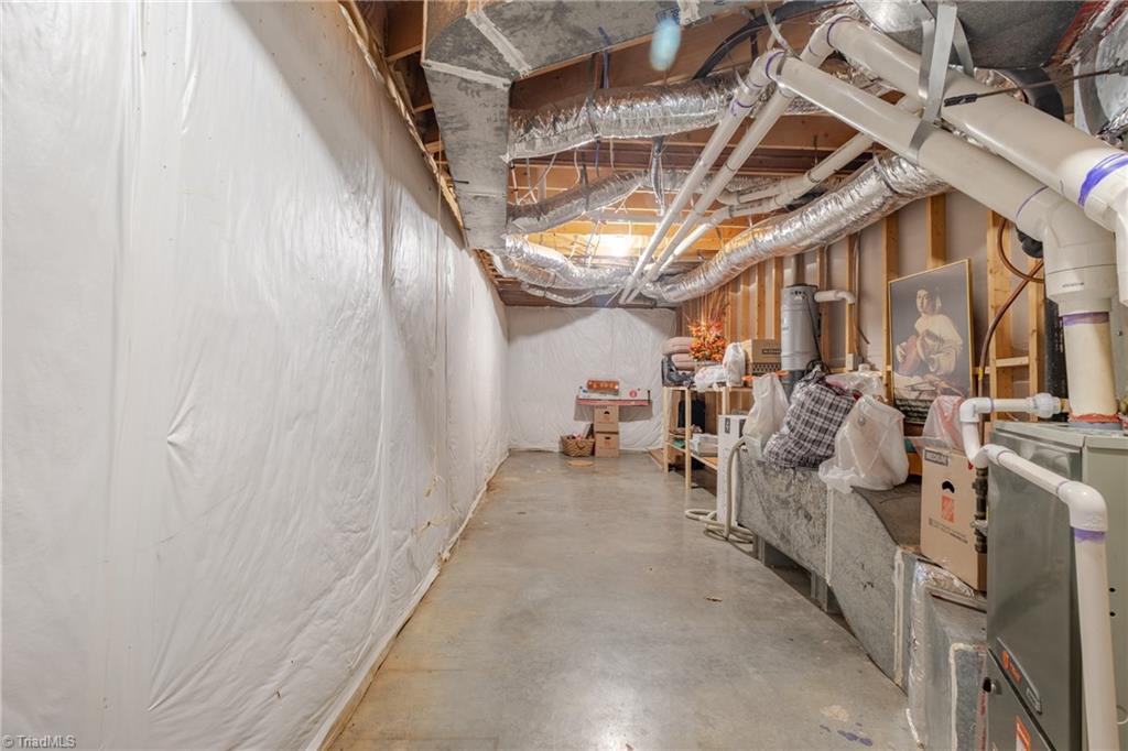 6004 Deer Park Circle