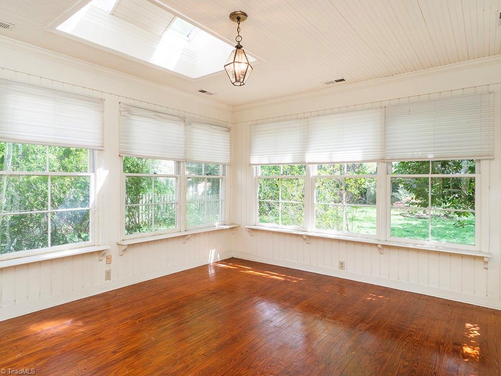 1119 W Cornwallis Drive