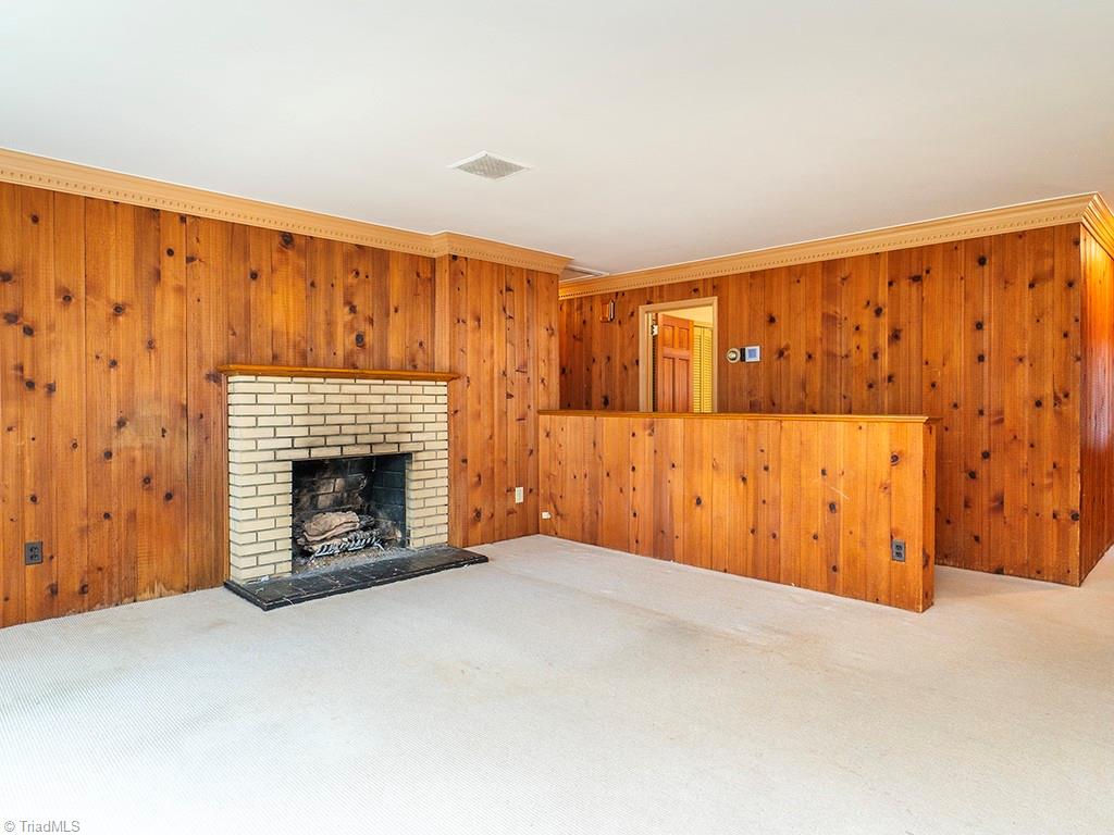 1119 W Cornwallis Drive