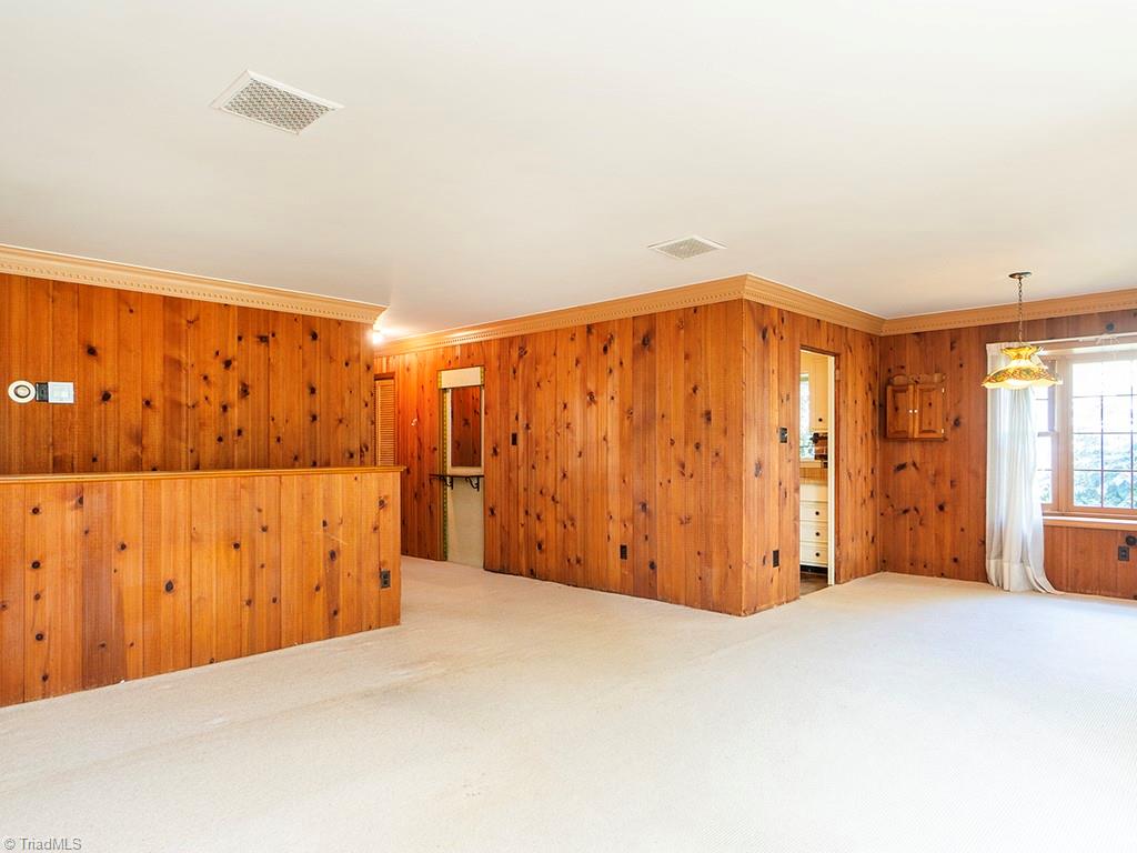 1119 W Cornwallis Drive