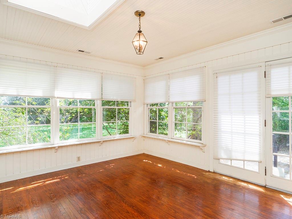 1119 W Cornwallis Drive