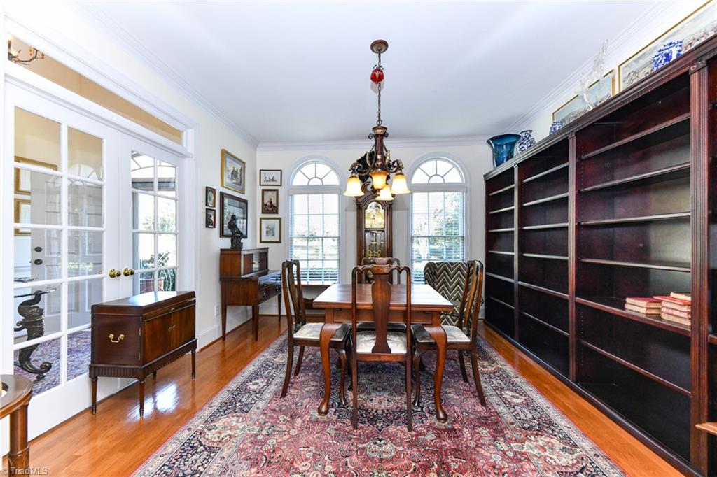 6005 Deer Park Circle