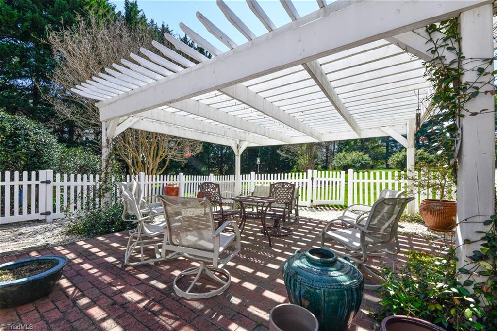 6005 Deer Park Circle