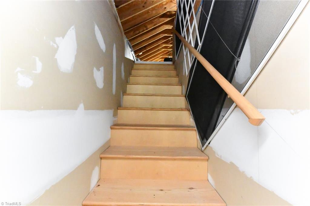 6005 Deer Park Circle