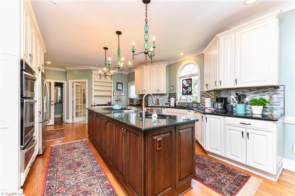 6005 Deer Park Circle