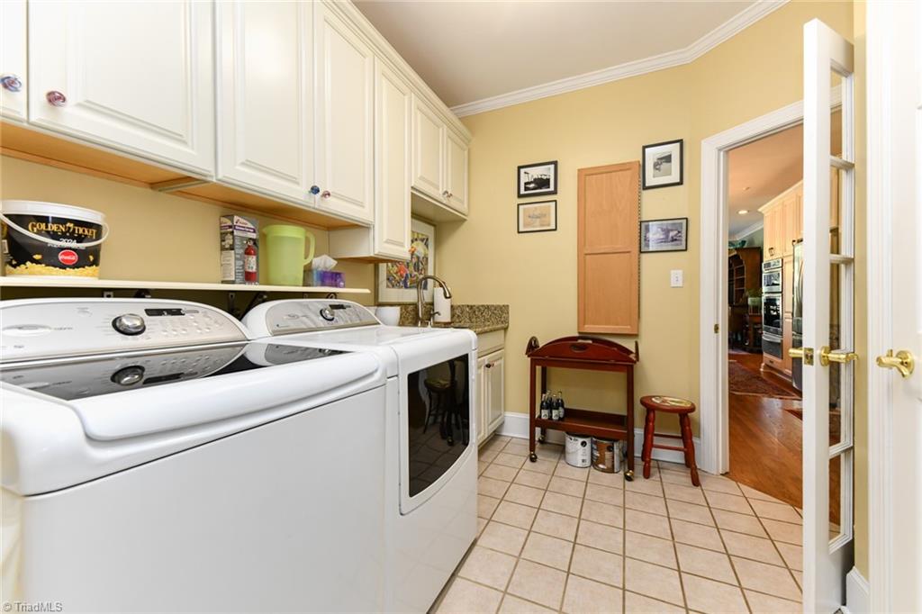 6005 Deer Park Circle