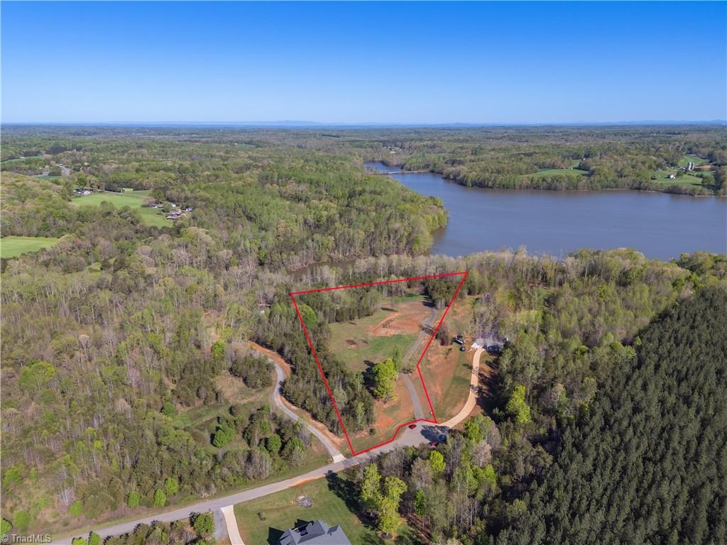 263 Lake Meadows Drive