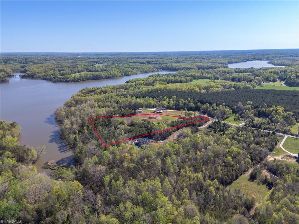 263 Lake Meadows Drive