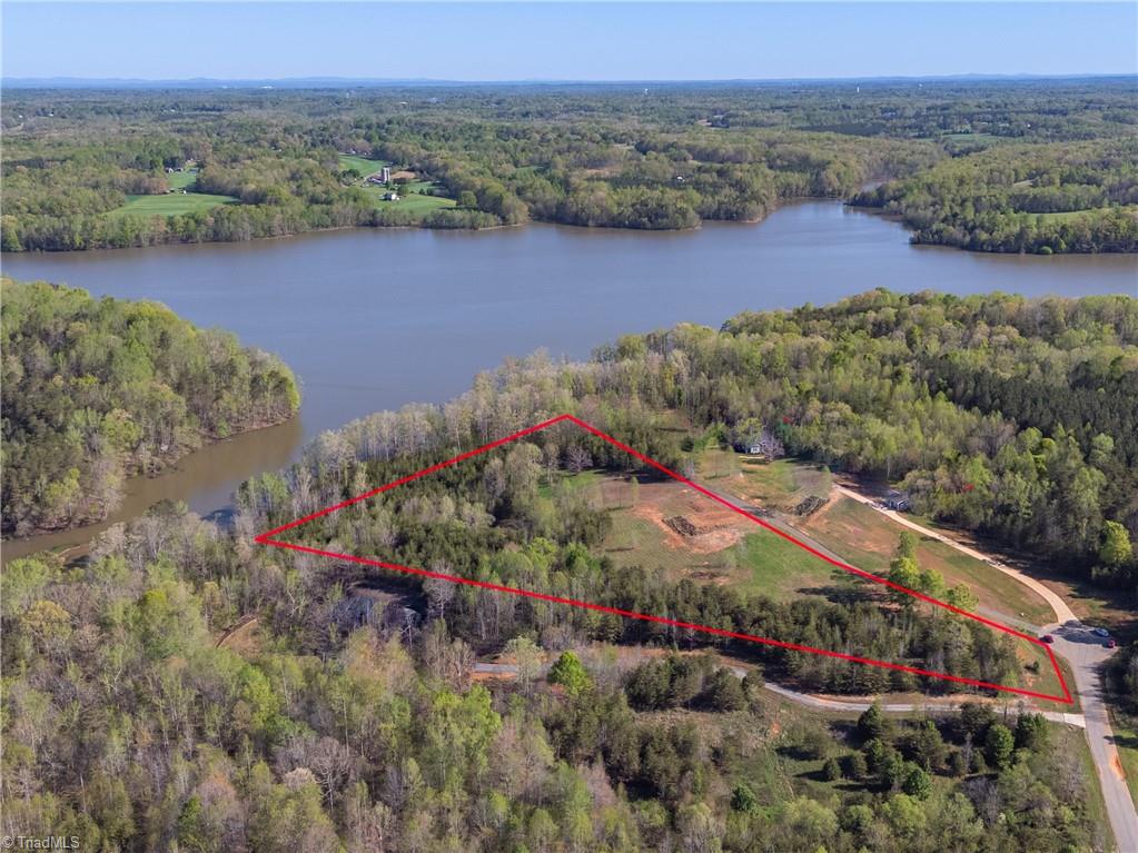 263 Lake Meadows Drive