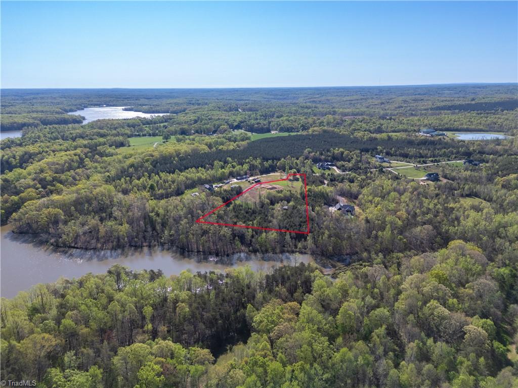 263 Lake Meadows Drive