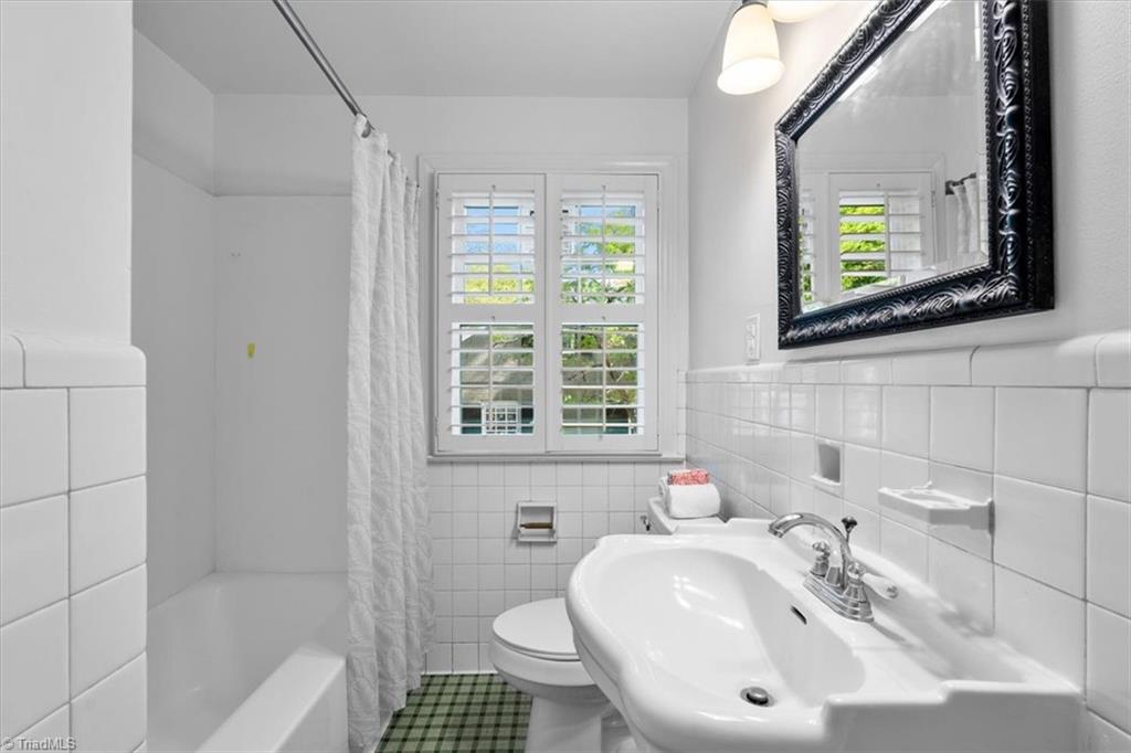 217 W Avondale Drive