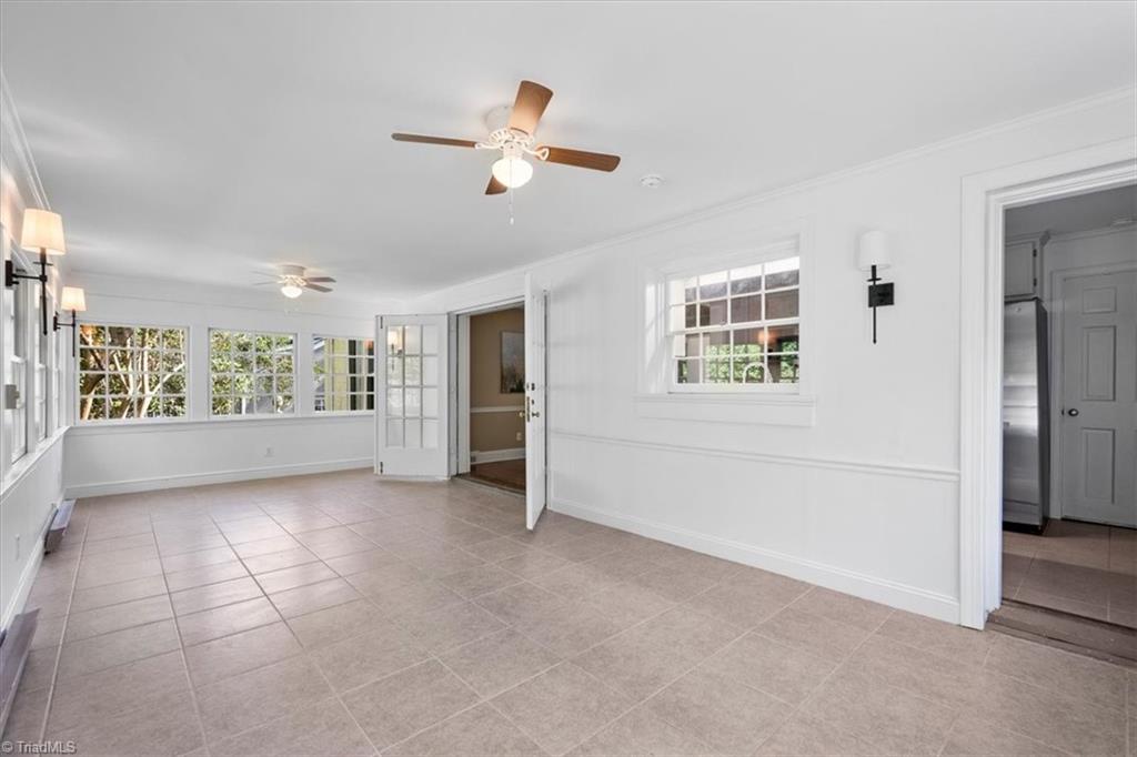 217 W Avondale Drive