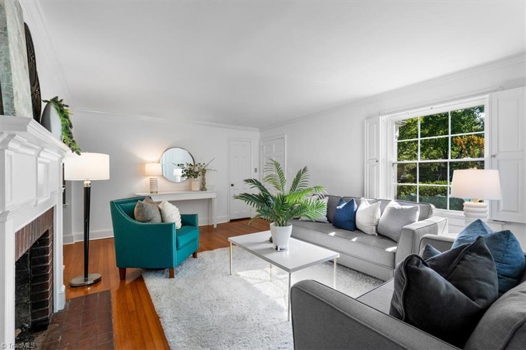 217 W Avondale Drive