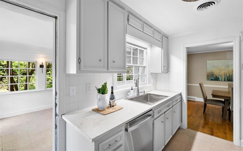 217 W Avondale Drive