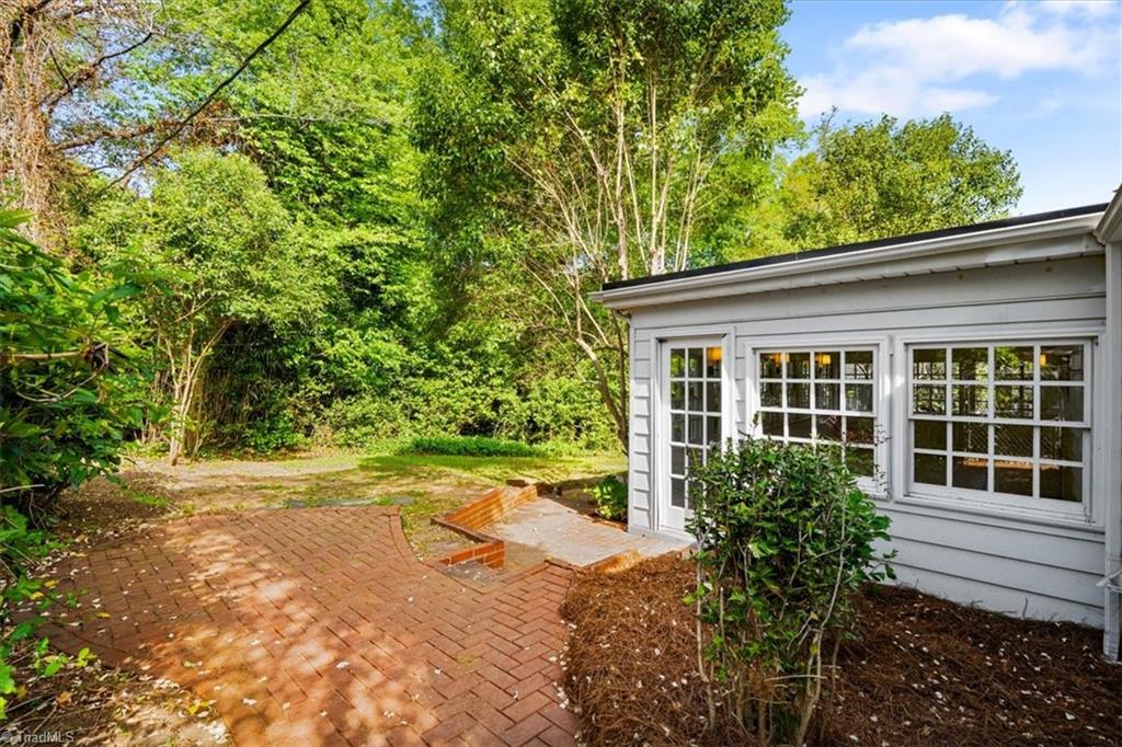 217 W Avondale Drive