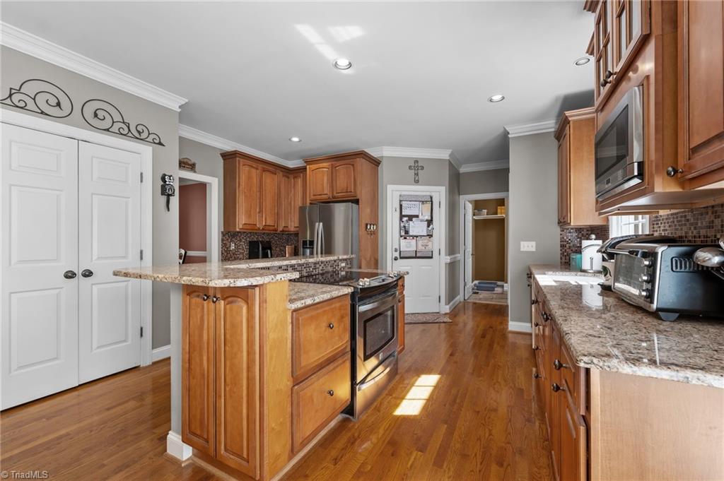 6976 Brandi Wood Circle