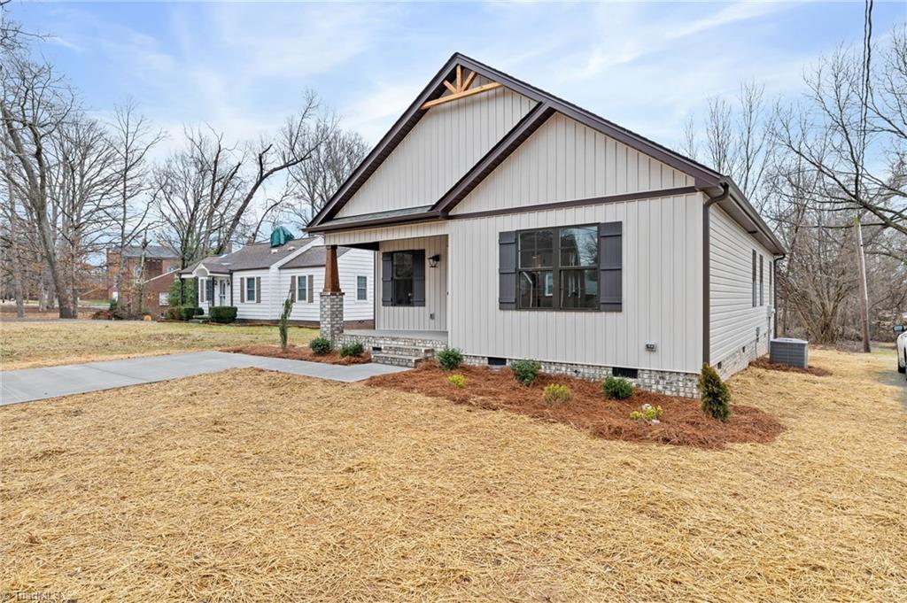 1007 Wentworth Street