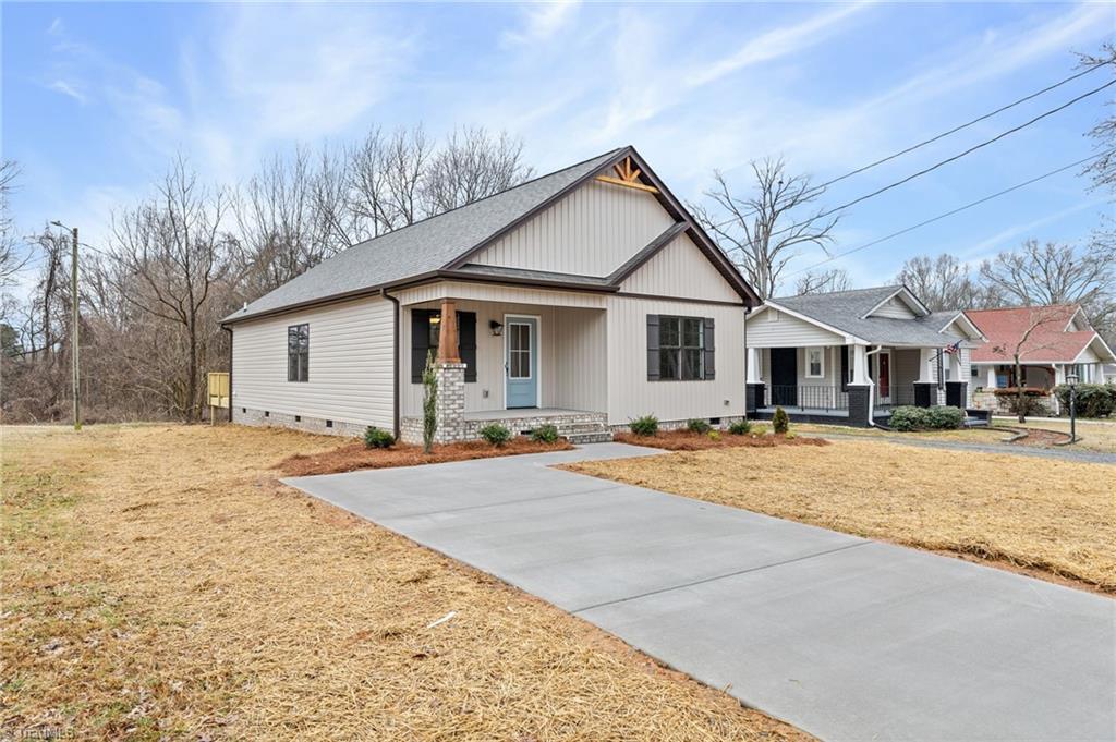 1007 Wentworth Street