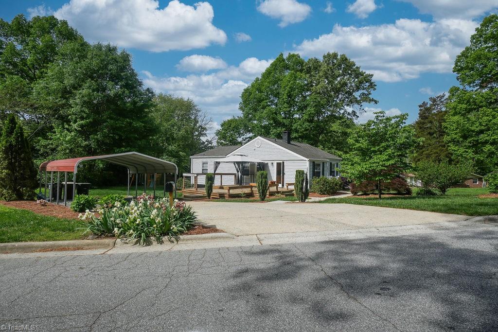 2821 Shady Lawn Drive