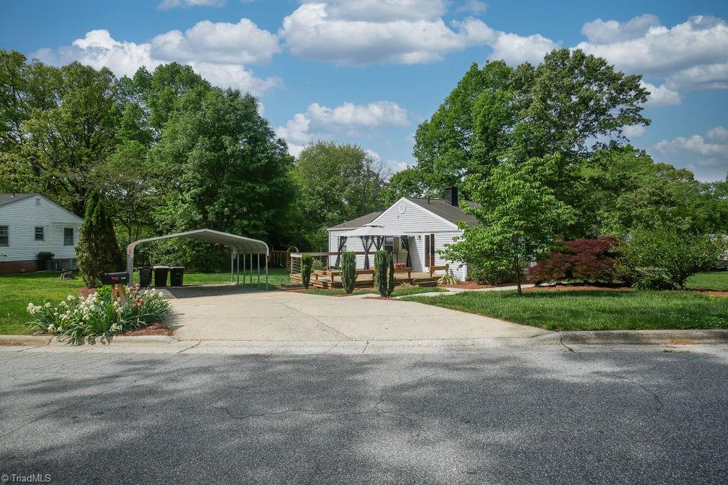 2821 Shady Lawn Drive