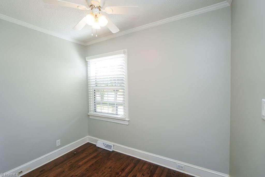 2821 Shady Lawn Drive