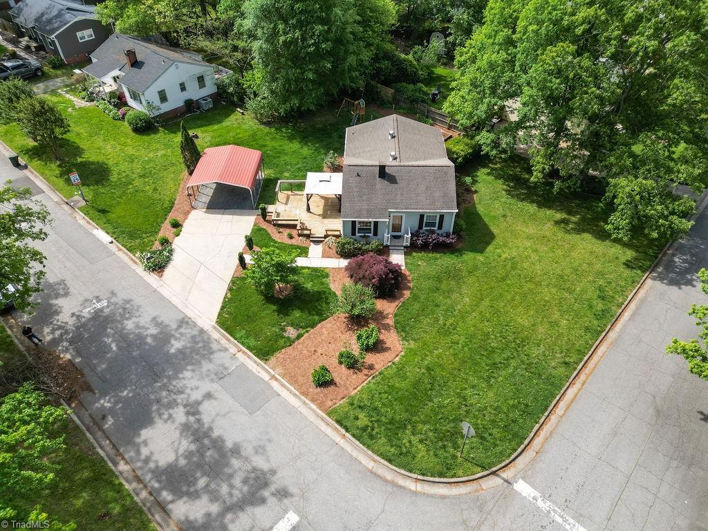 2821 Shady Lawn Drive