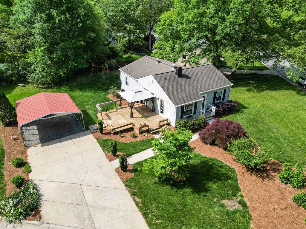 2821 Shady Lawn Drive