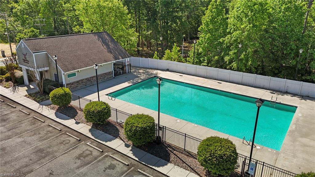 2206 Raptor Way, McLeansville