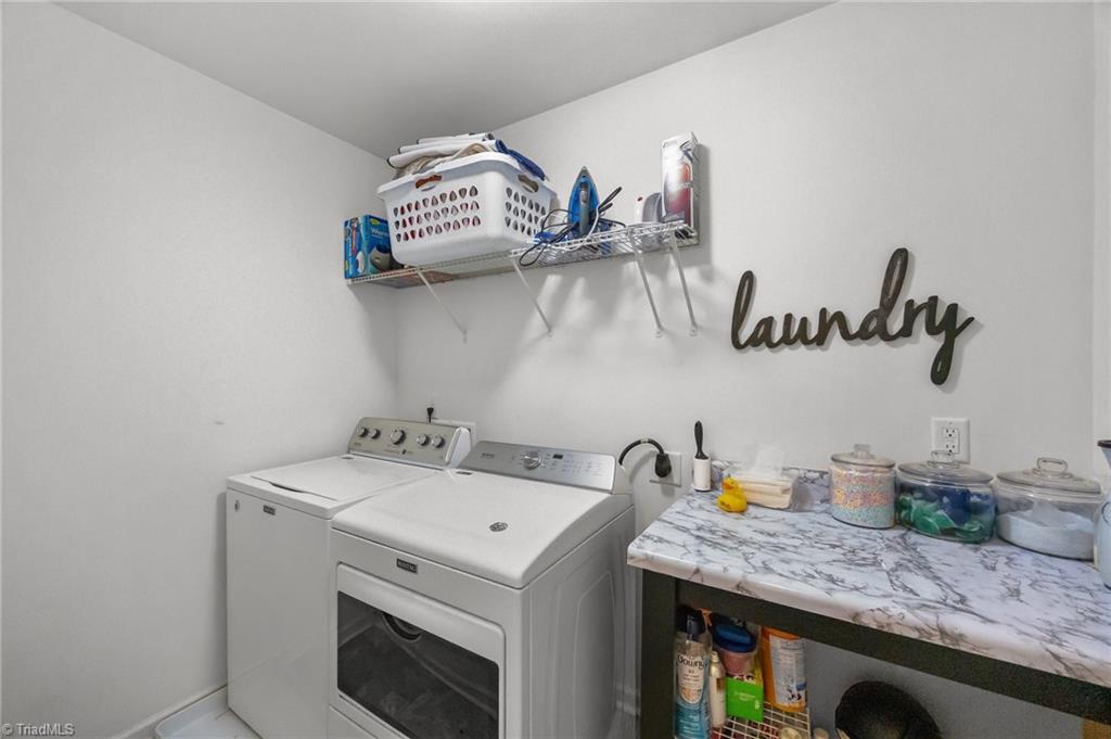 2206 Raptor Way, McLeansville