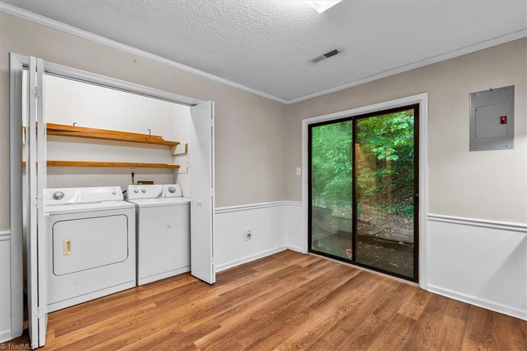 811 Brickwood Court, Winston-Salem