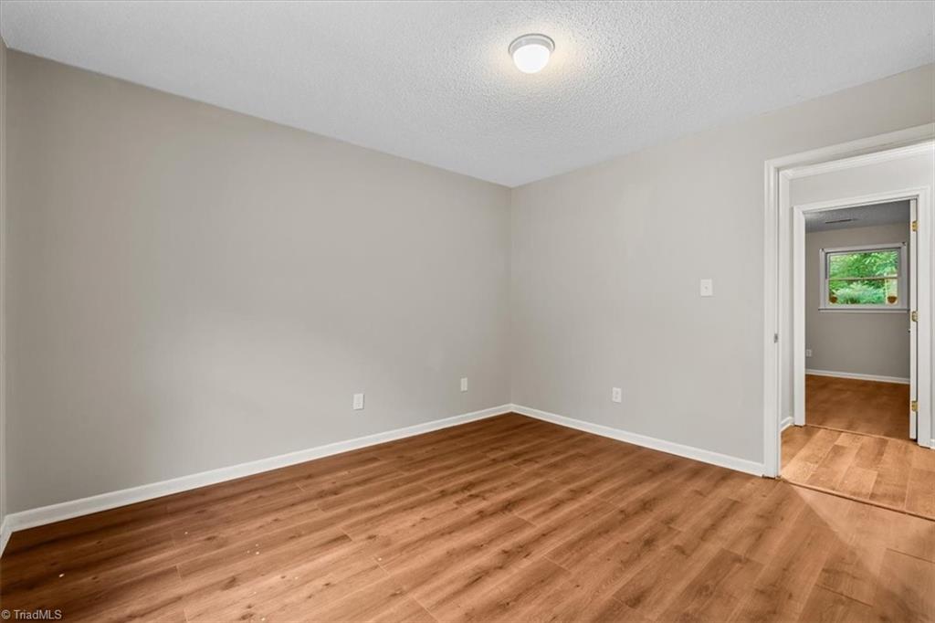 811 Brickwood Court, Winston-Salem
