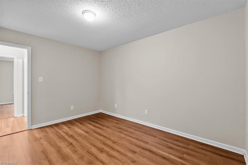 811 Brickwood Court, Winston-Salem