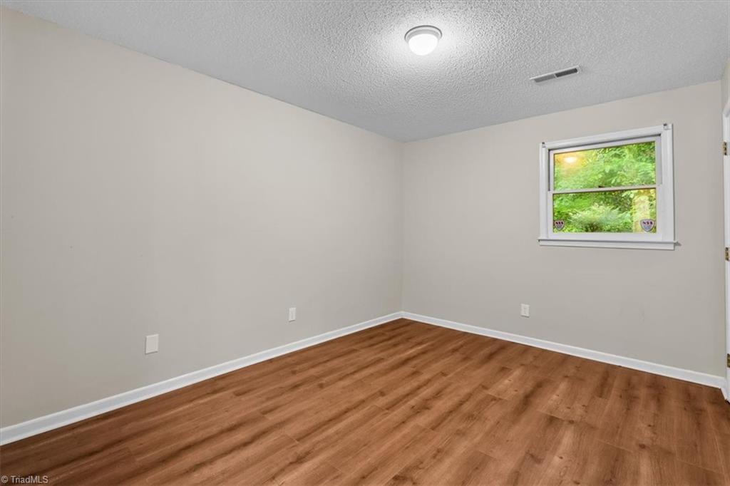 811 Brickwood Court, Winston-Salem