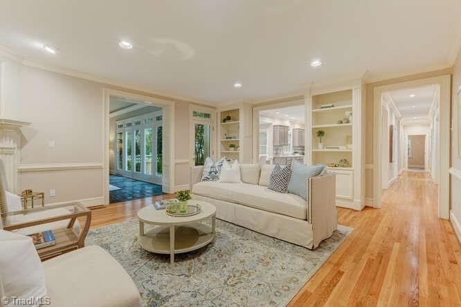 1916 Falmouth Drive, Greensboro