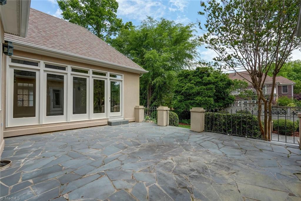 1916 Falmouth Drive, Greensboro