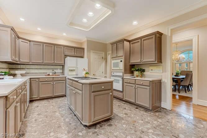 1916 Falmouth Drive, Greensboro