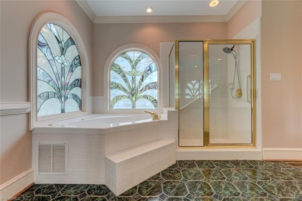 1916 Falmouth Drive, Greensboro