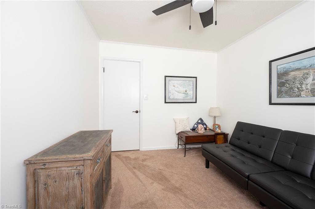 1338 Waybridge Lane, Winston-Salem