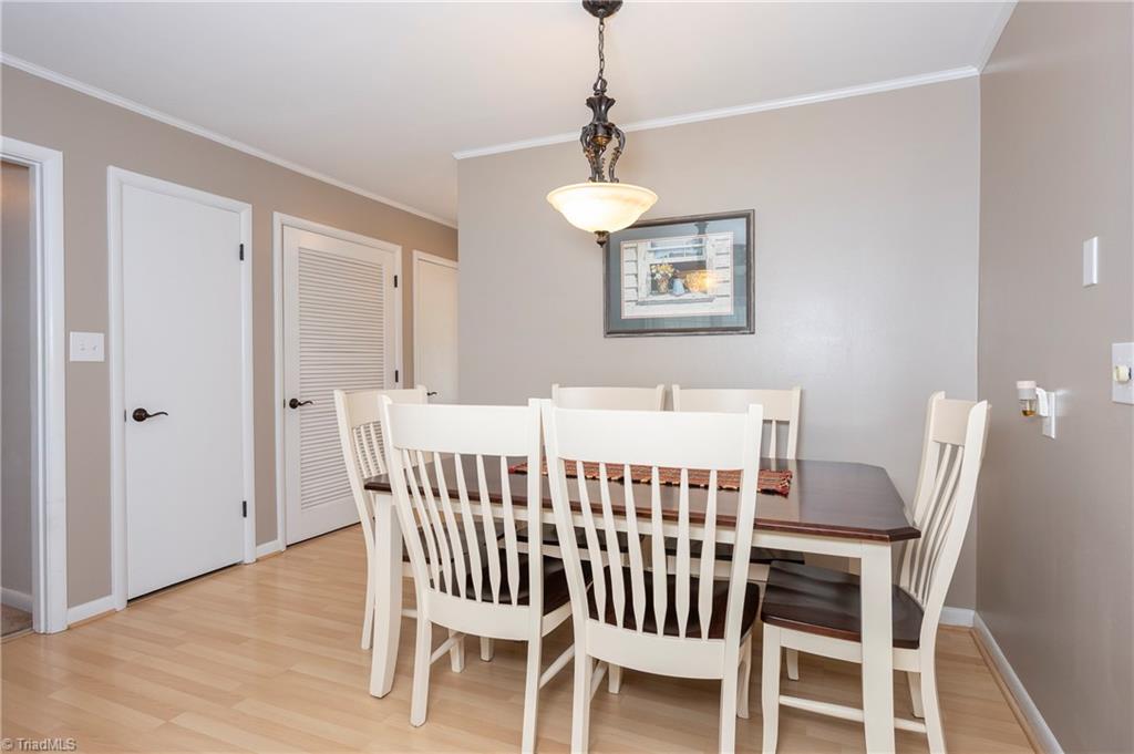1338 Waybridge Lane, Winston-Salem