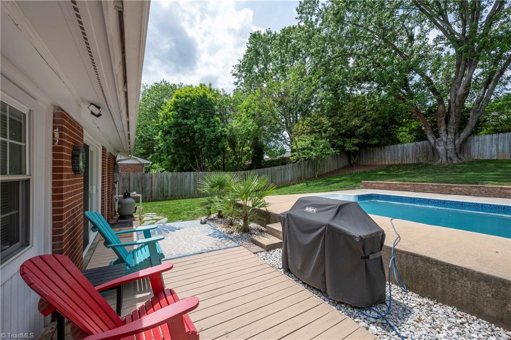 1338 Waybridge Lane, Winston-Salem