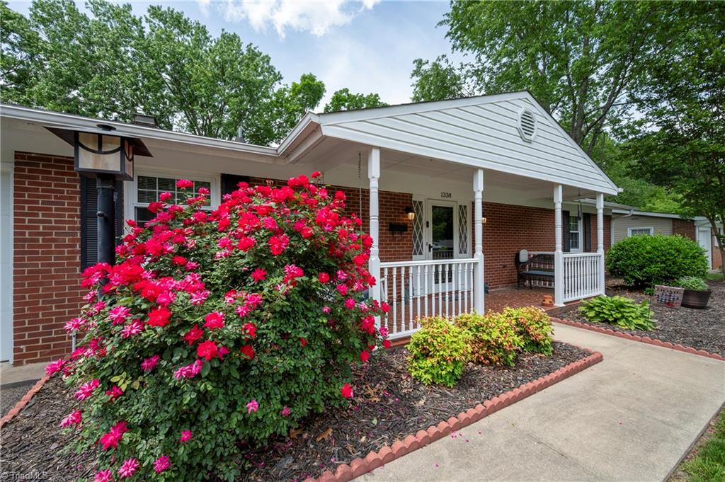 1338 Waybridge Lane, Winston-Salem